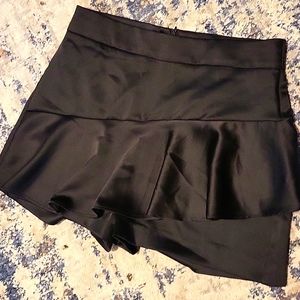 Zara skort large